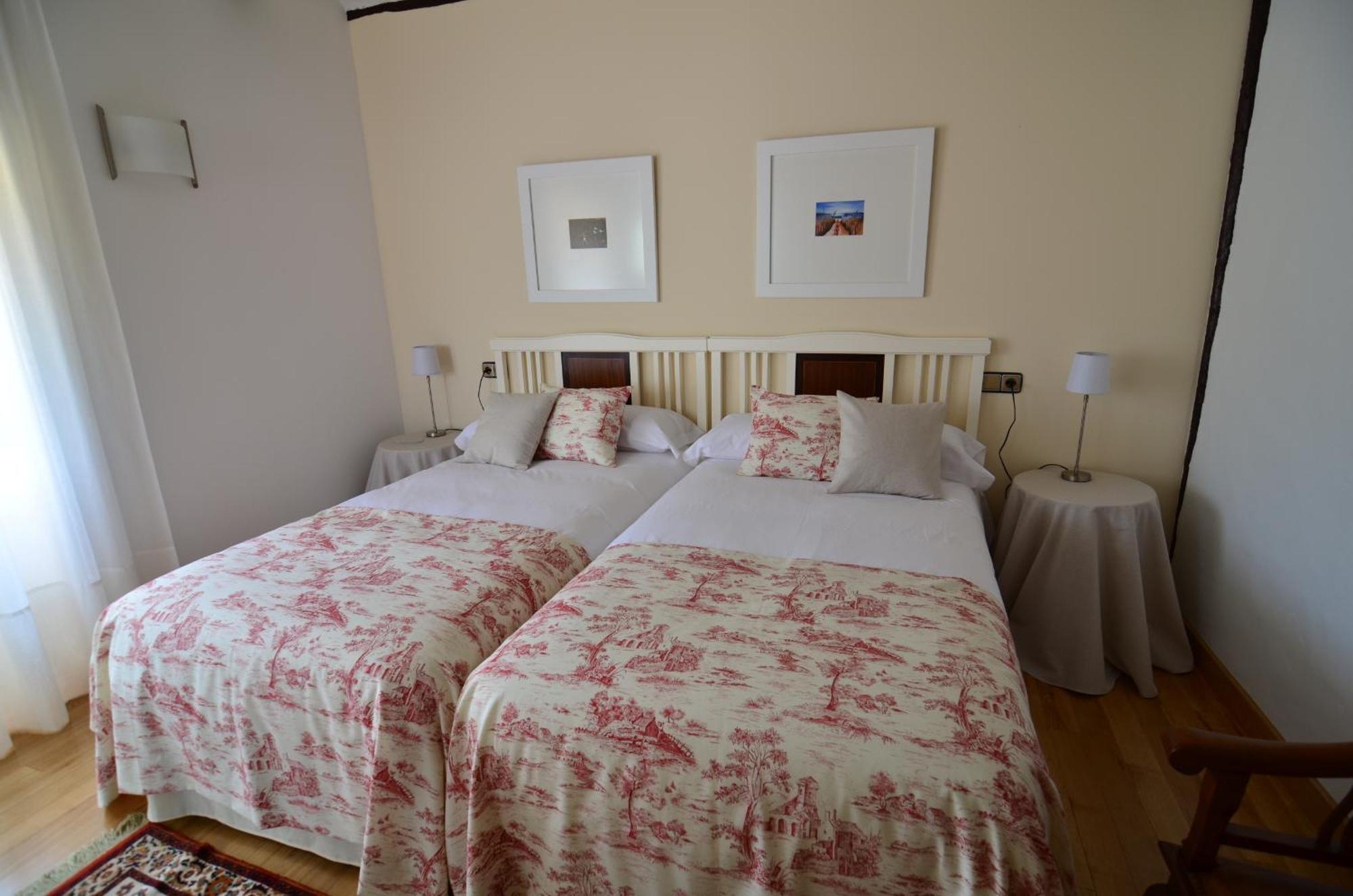 Casa De La Cadena Guest House Asiain Room photo