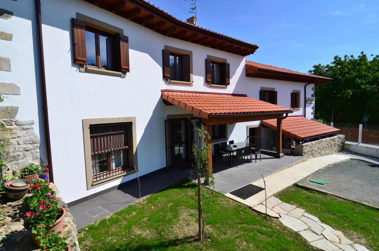 Casa De La Cadena Guest House Asiain Exterior photo